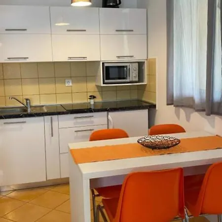 Lara Rab - With Balcony Appartamento Rab Town